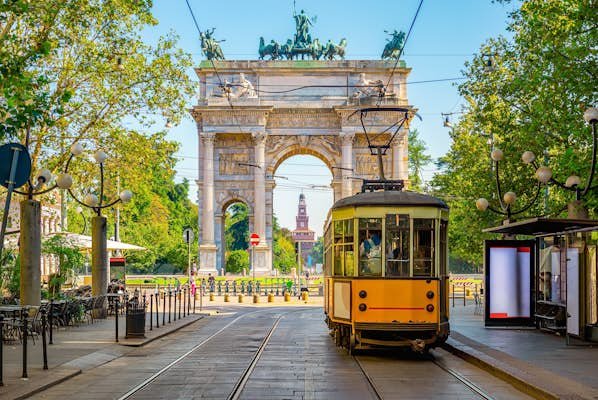 Getting around Italy: from car rentals to trams and buying train tickets at the cheapest prices