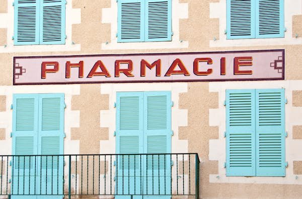 The beauty and skincare products to search for in a French pharmacy