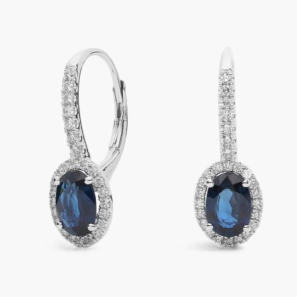 Top Jewelry Gift Ideas for the Holiday Season: A Guide to Blue Nile’s Sparkling Selections